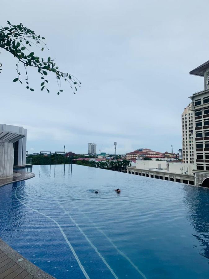 Triple D @ Troika Residence Kota Bharu Bagian luar foto